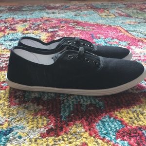 Black & white canvas sneakers